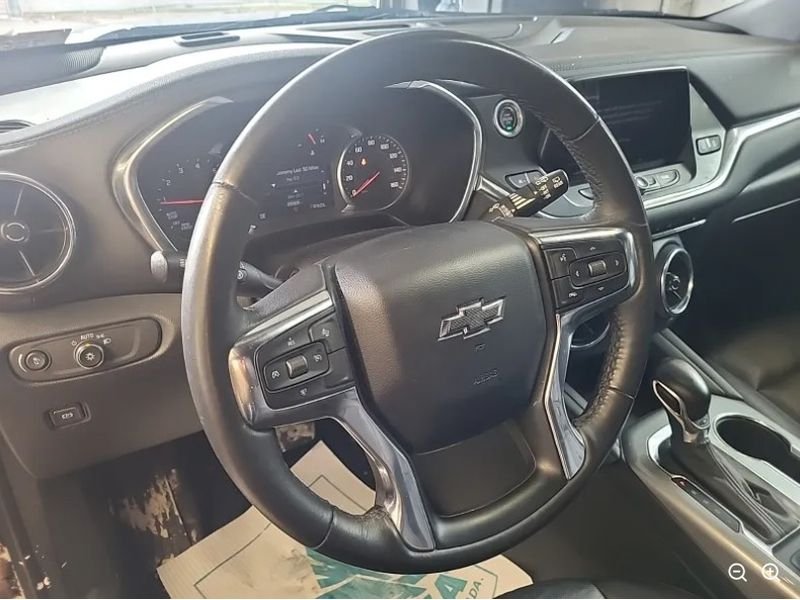 Used 2022 Black Chevrolet LT image 5
