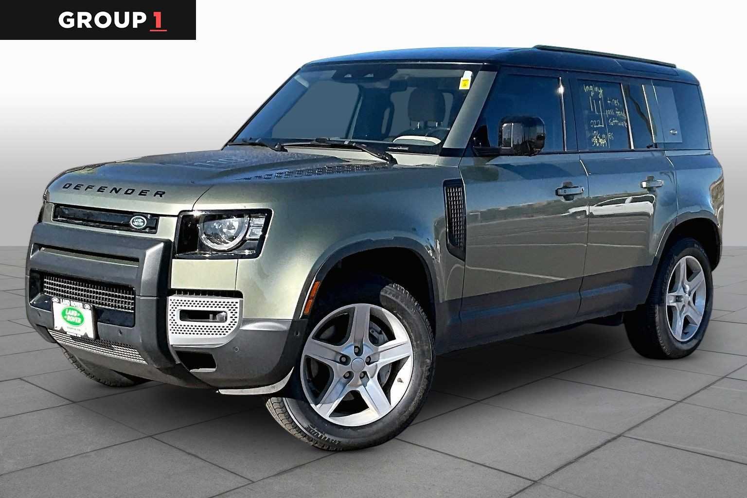 2022 Land Rover Defender SE's photo