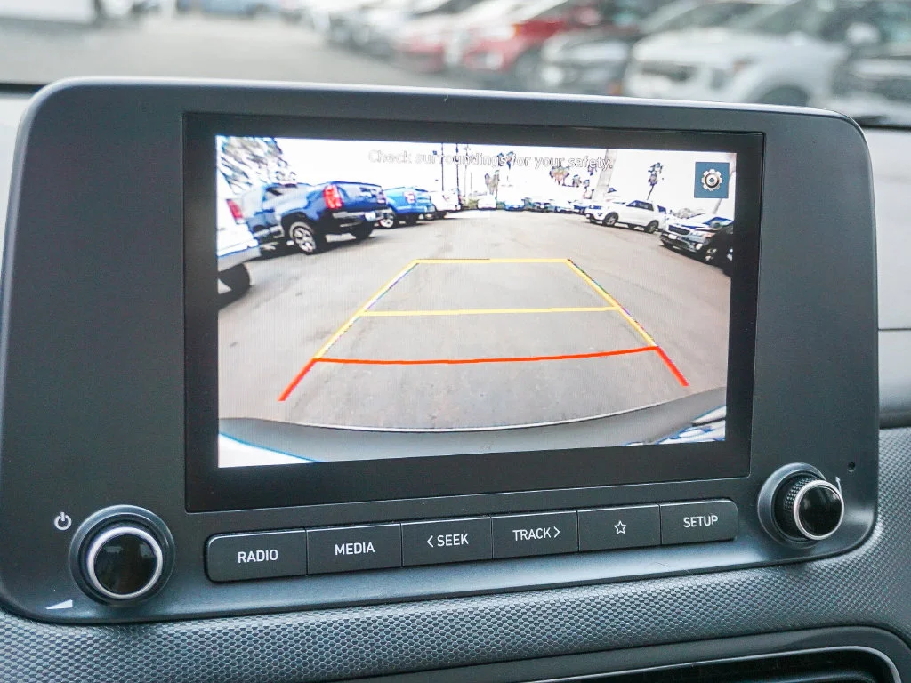 Used 2023 White Hyundai SEL image 24