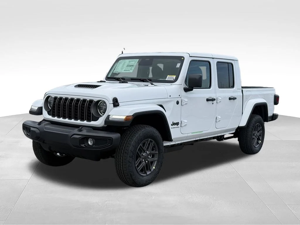 2026 Jeep Gladiator Sport S Auto's photo