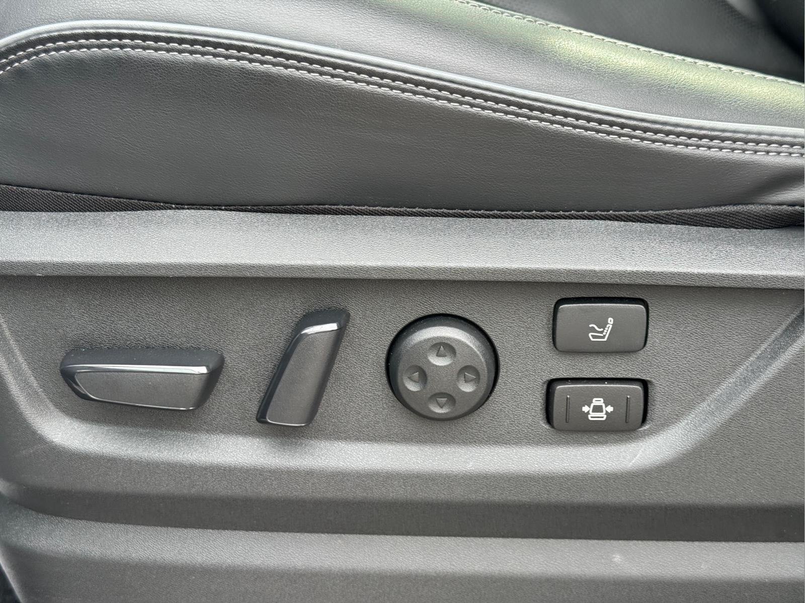 Certified Used 2025 Dynamic Metal INFINITI SENSORY image 18