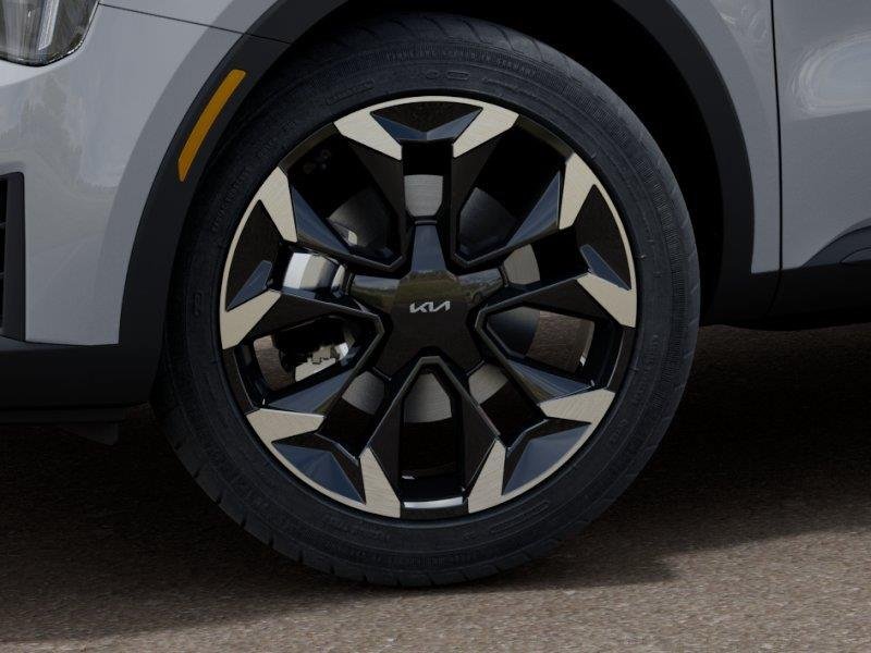 New 2026 Wolf Gray Kia EX image 9