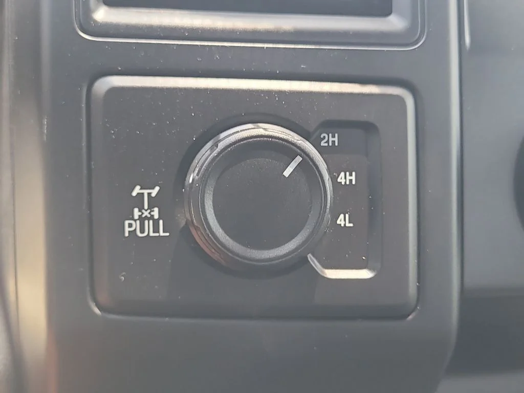 Used 2018 White Ford XL image 22