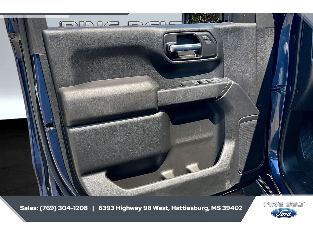 Used 2023 Northsky Blue Metallic Chevrolet Custom image 18