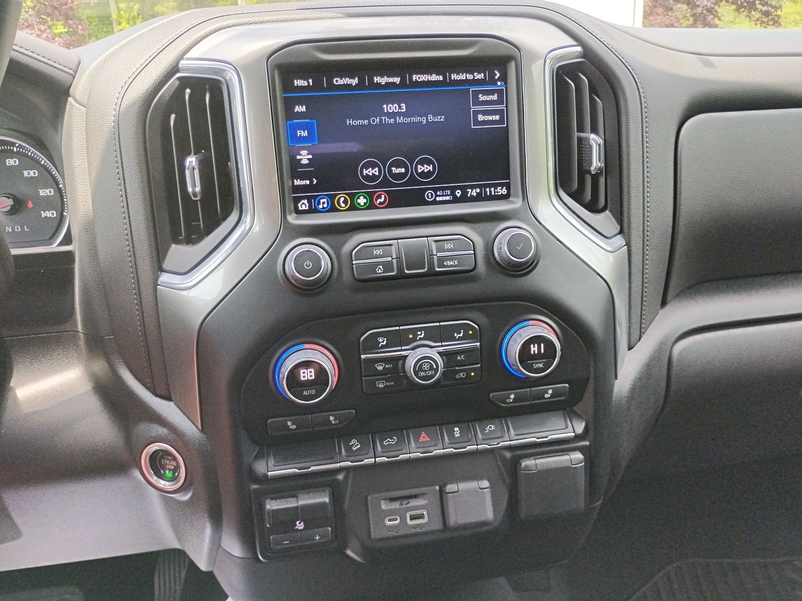 Used 2022 White Chevrolet LTZ image 22