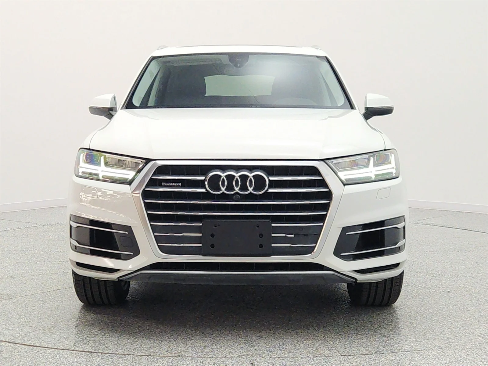 Used 2019 Carrara White Audi Premium Plus 55 TFSI quattro image 2