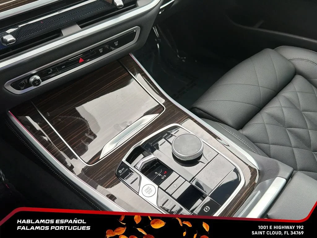 Used 2024  BMW xDrive40i image 22