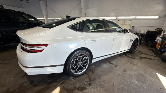 Used 2021 White Genesis 2.5T image 5