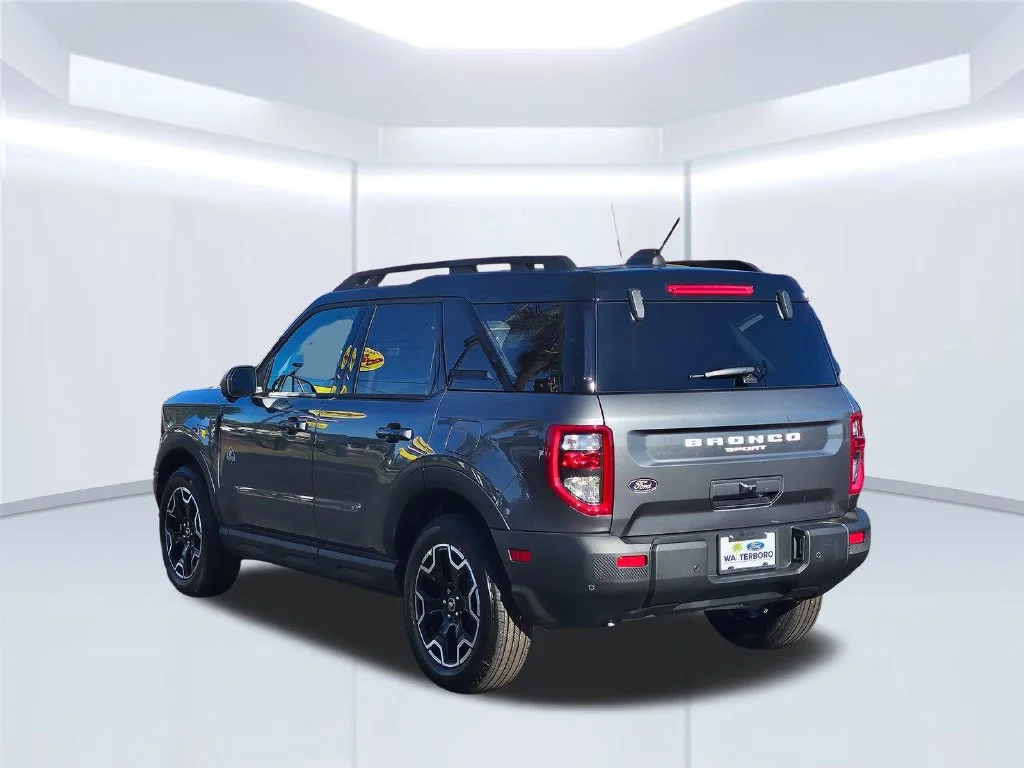 New 2026 Carbonized Gray Metallic Ford Outer Banks® image 18