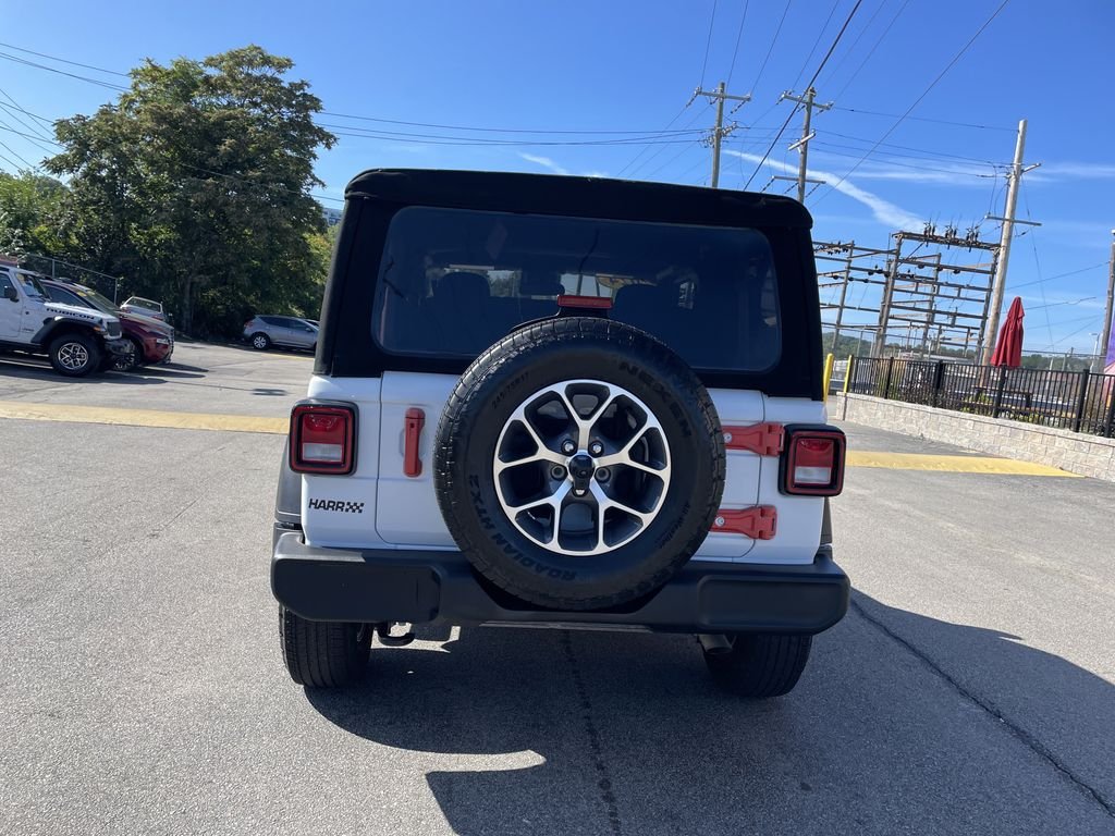 Used 2024 White Jeep Sport S image 4