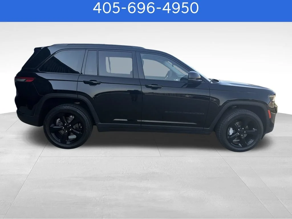 Pre-Owned 2023 Jeep Grand Cherokee Limited