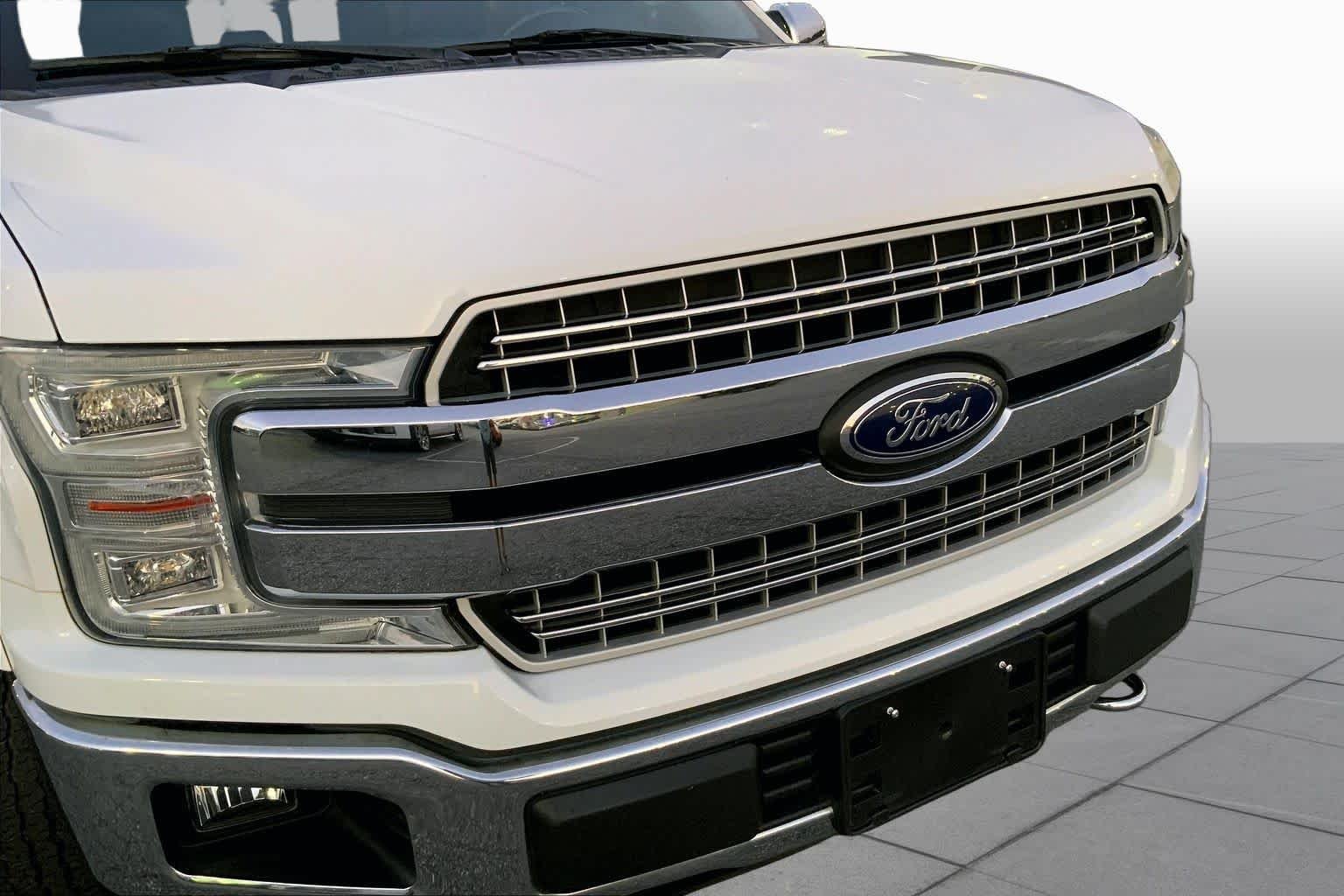 Used 2019 Oxford White Ford LARIAT image 26