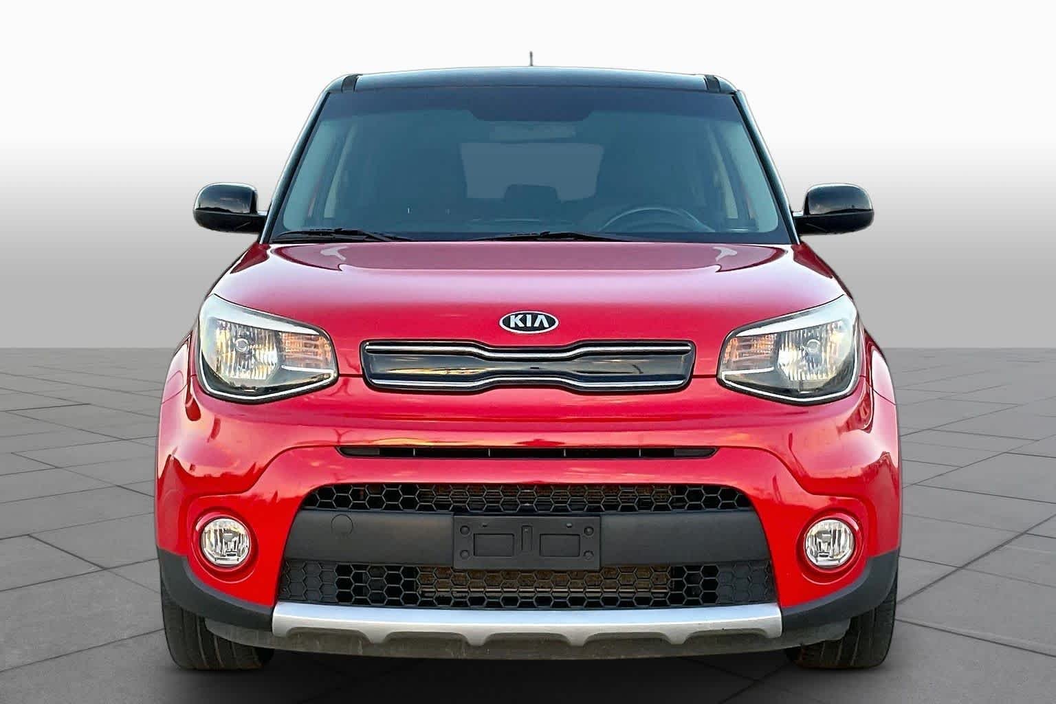 Used 2018 Inferno Red w/Black Roof Kia + image 3