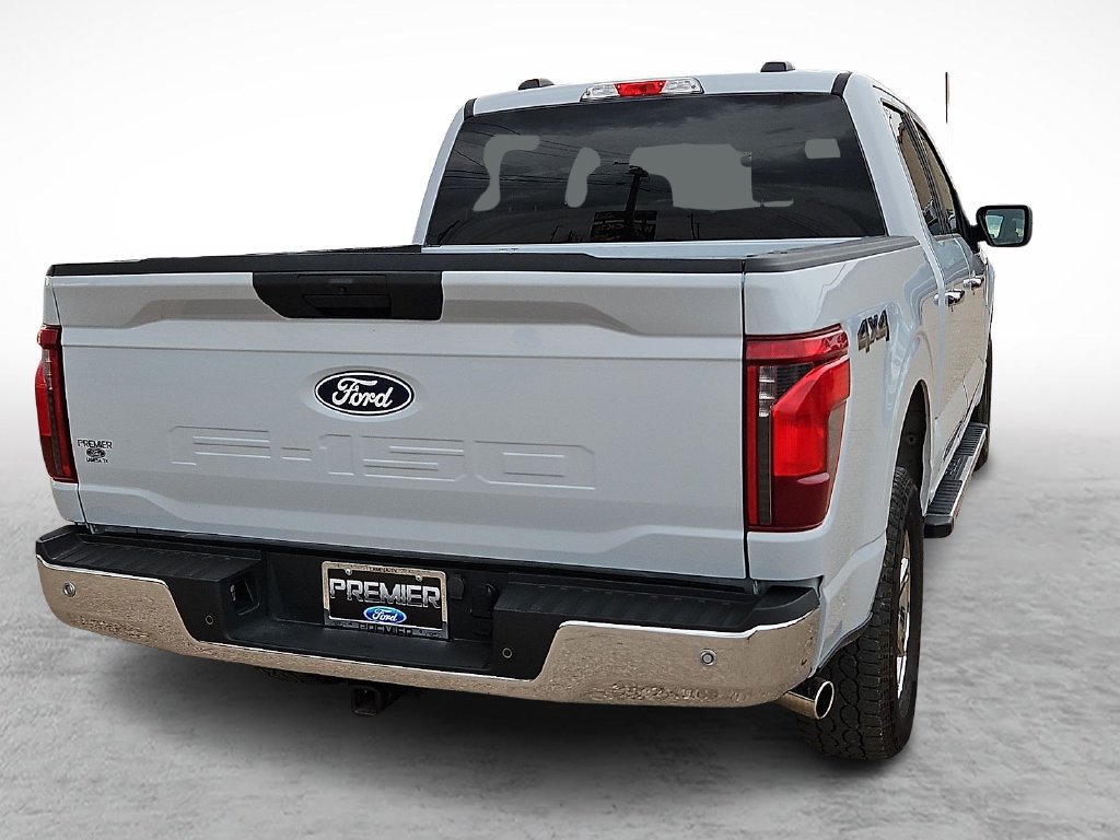 Used 2025 White Metallic Ford XLT image 10