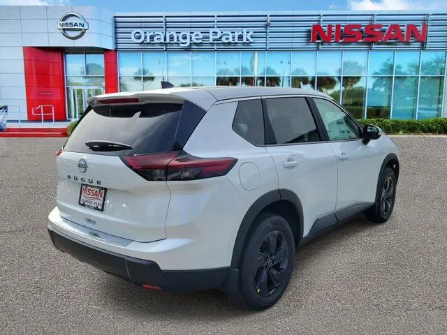 New 2026 Everest White Pearl TriCoat Nissan SV image 2