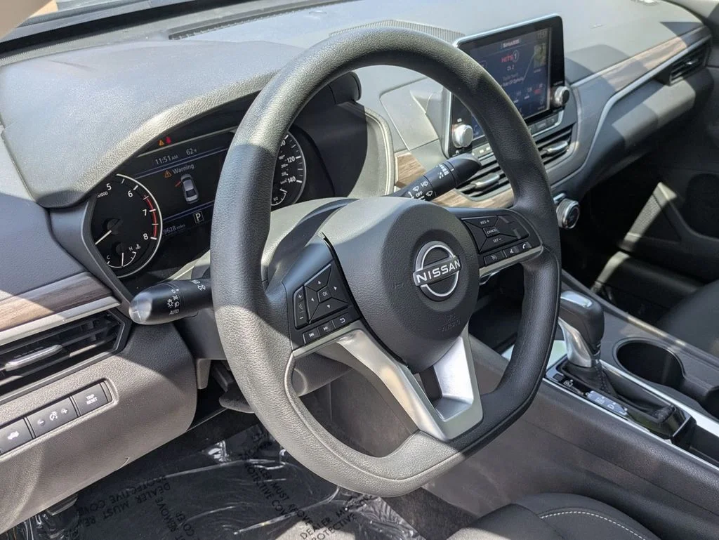 Used 2025 Gray Nissan 2.5 SV image 15