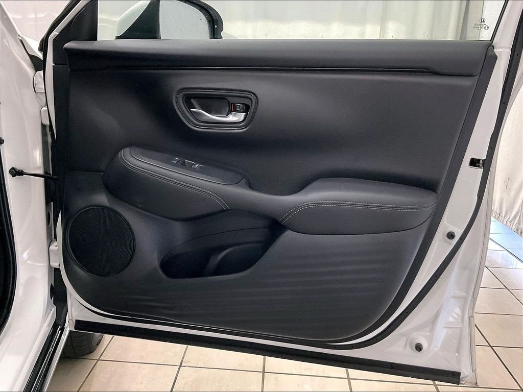 Used 2026 Platinum White Honda EX-L image 12