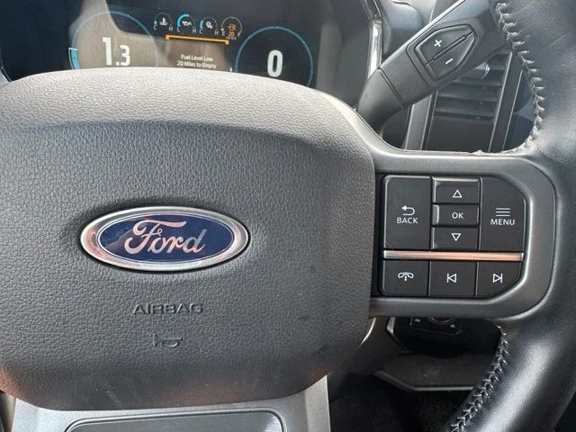 Used 2022 White Ford Lariat image 30