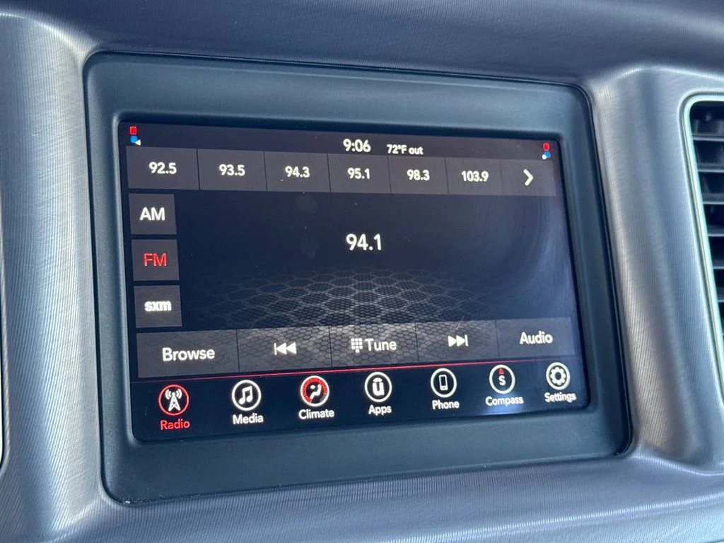 Used 2022 White Dodge SXT RWD image 19
