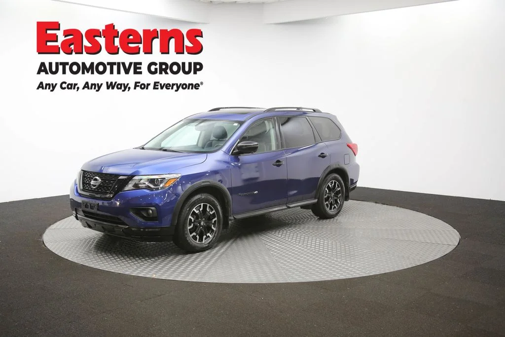Used 2020 Blue Nissan SL image 58