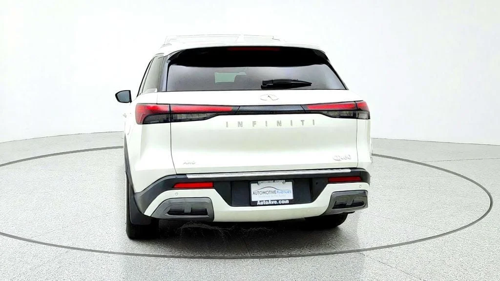 Used 2024 Majestic White INFINITI SENSORY AWD w/ Vision Package & Head-Up Display image 6
