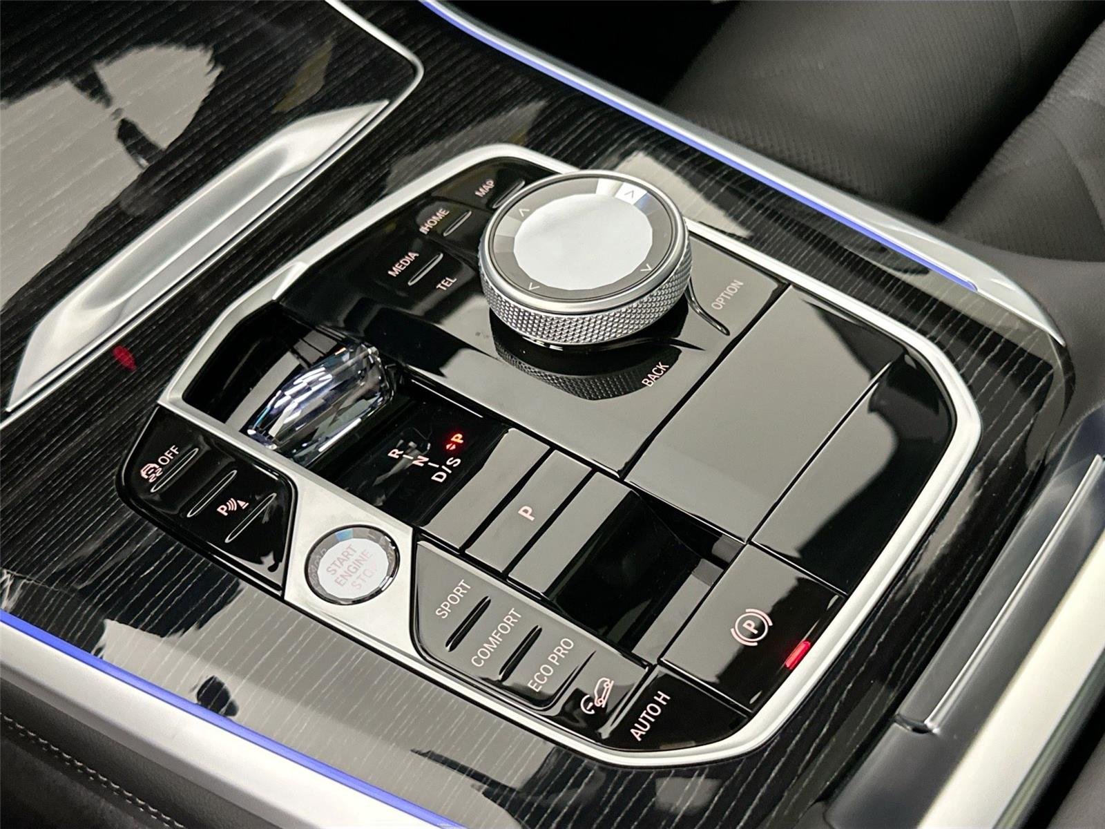 2026 BMW X5 M60i - Photo 17