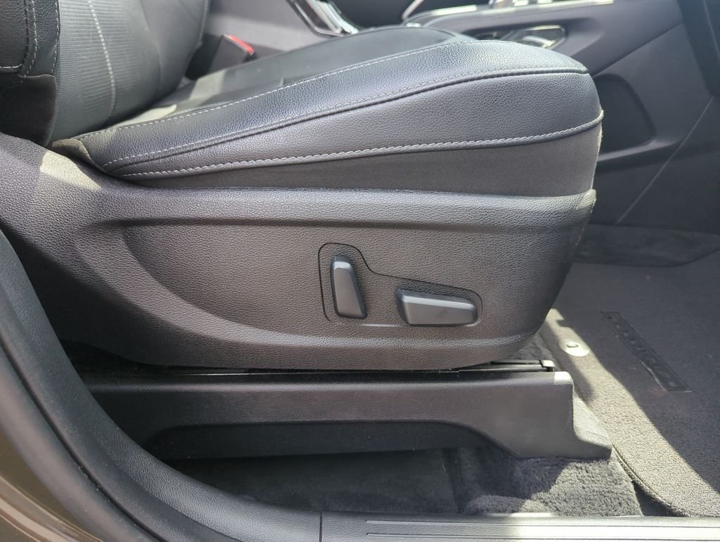 Used 2021 Green Kia EX image 41