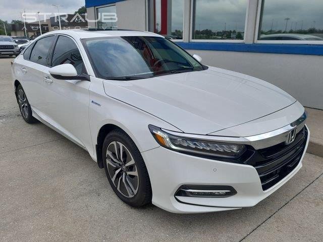 Used 2019 Platinum White Pearl Honda Touring image 3