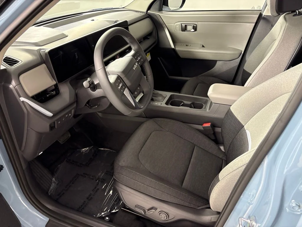 New 2027 Frost Blue / Black Roof Kia S image 26