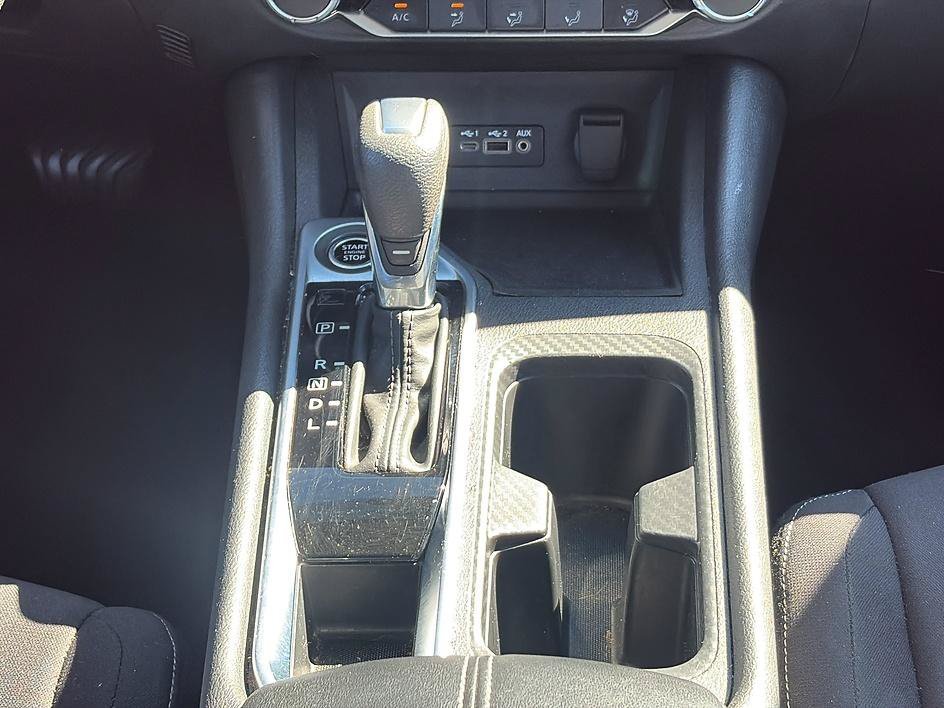 Used 2025 Aspen White Tricoat Nissan SV image 34