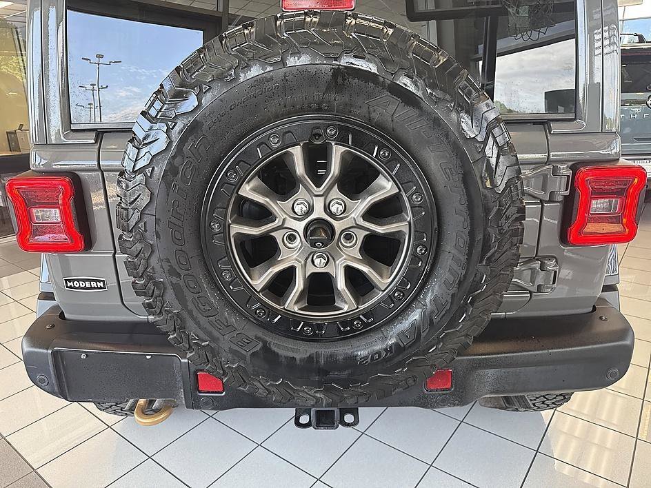 Used 2021 Sting-Gray Clearcoat Jeep Unlimited Rubicon 392 image 25