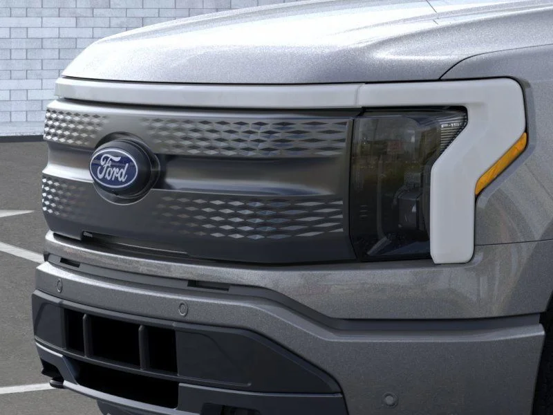 2025 Ford F-150 Lightning Flash - Photo 17