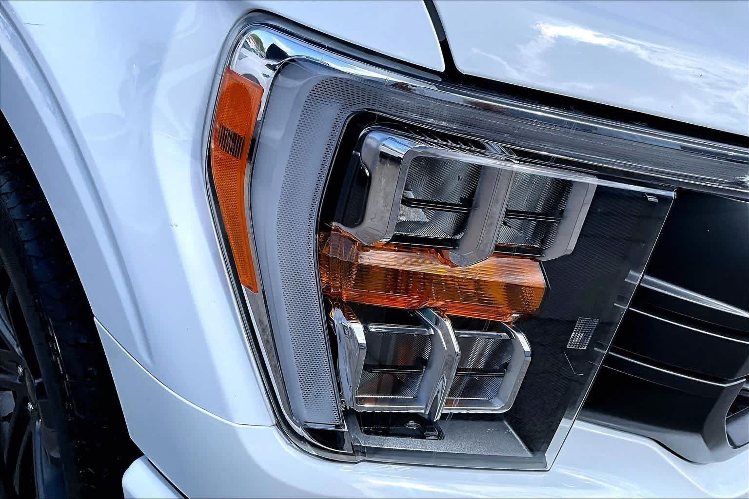 Used 2023 Oxford White Ford XLT image 27