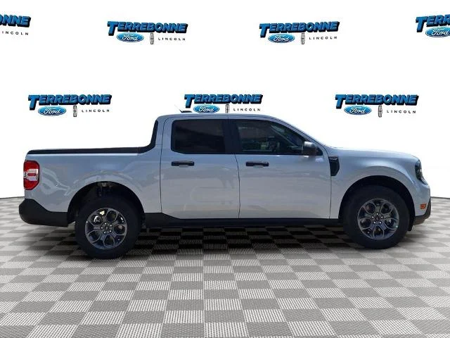 New 2026 Space White Metallic Ford XLT image 30