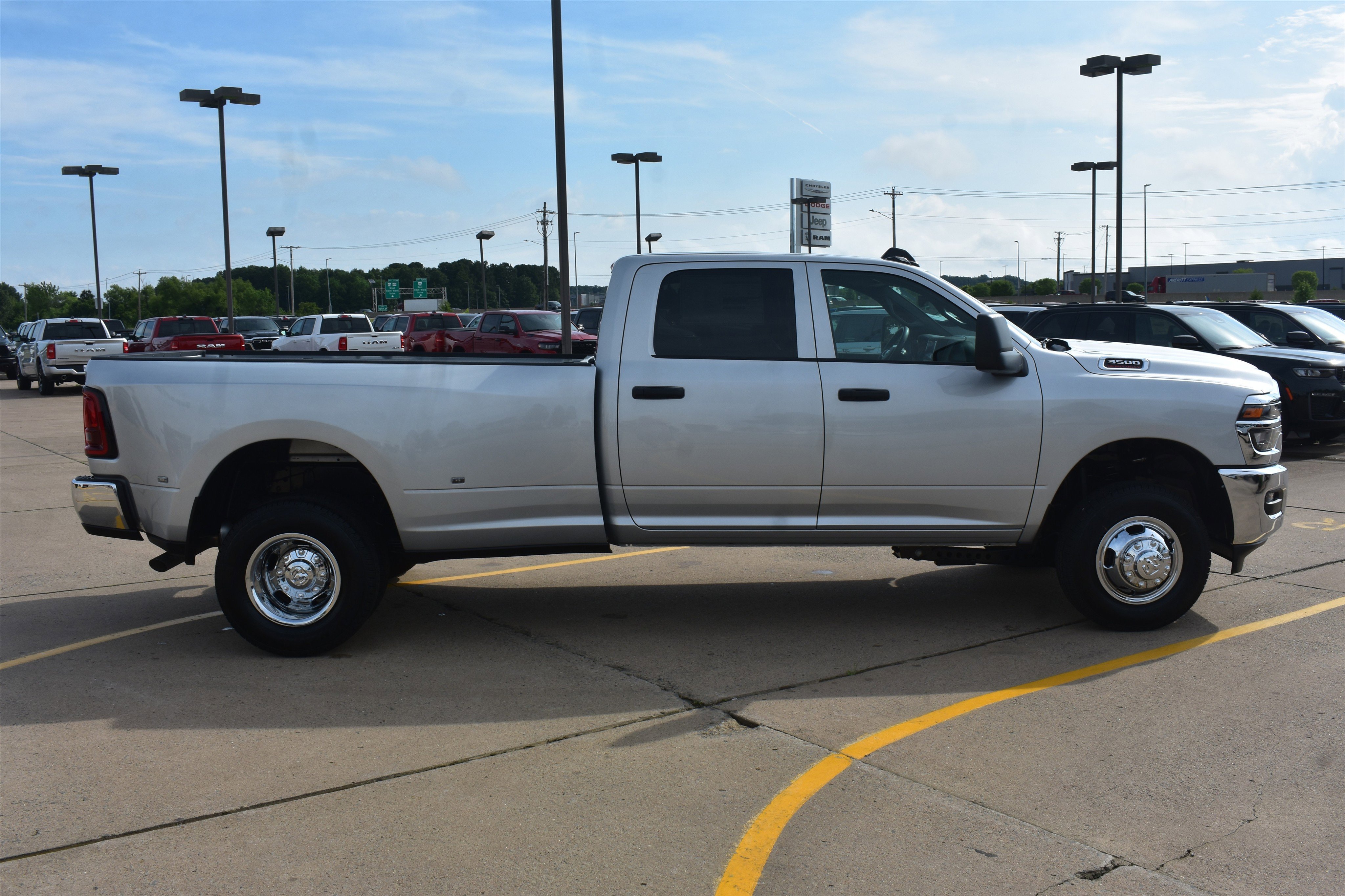 New 2026 Silver-Zynith Exterior Paint RAM Tradesman image 4