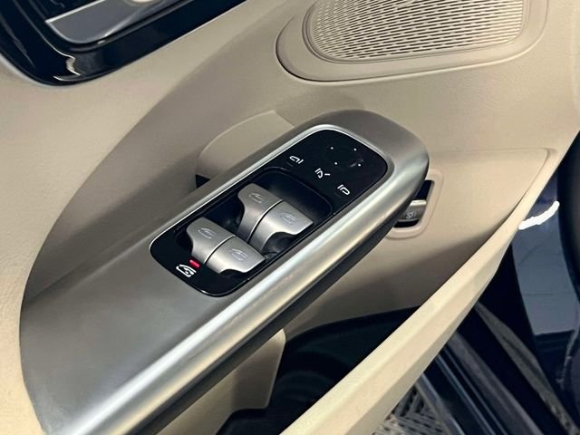 Certified Used 2022 Blue Mercedes-Benz C 300 image 16
