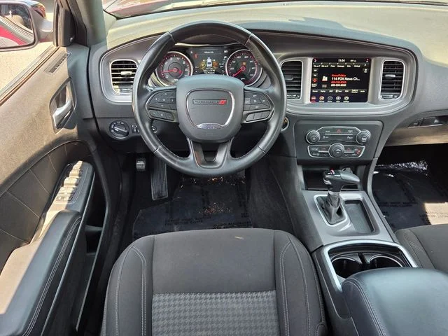 Used 2023 Red Dodge SXT image 10