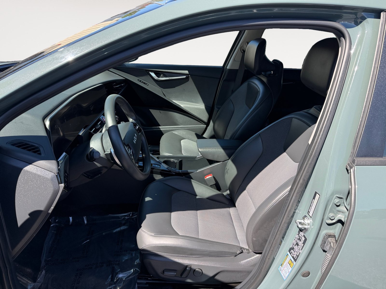 Used 2024 Green Kia Wind image 10
