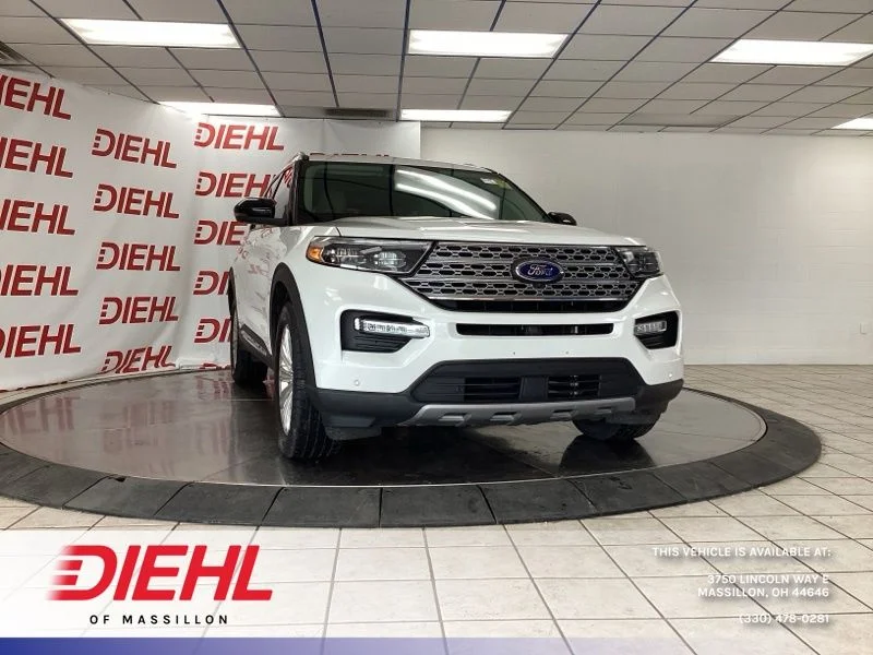 Used 2020 White Ford Limited image 1