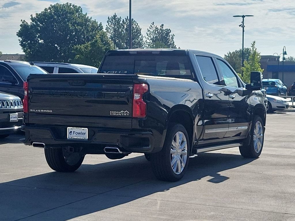 Used 2025 Black Chevrolet High Country image 8