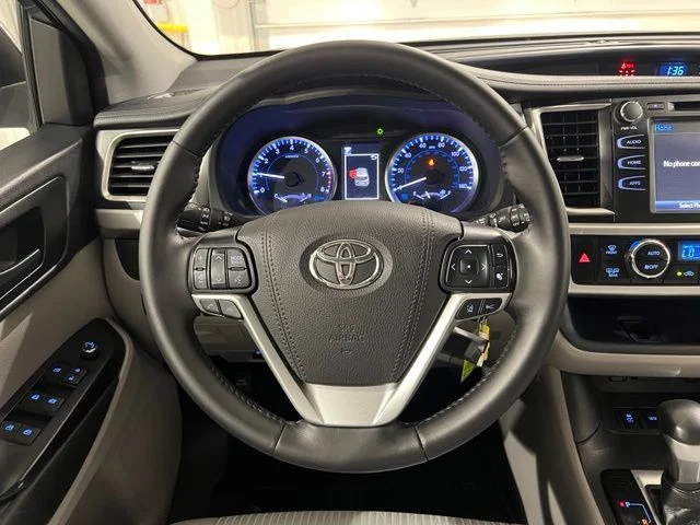 Used 2019 Blue Toyota LE Plus image 12