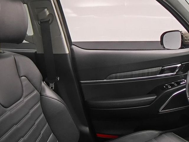 Used 2024 Green Kia SX-Prestige image 34