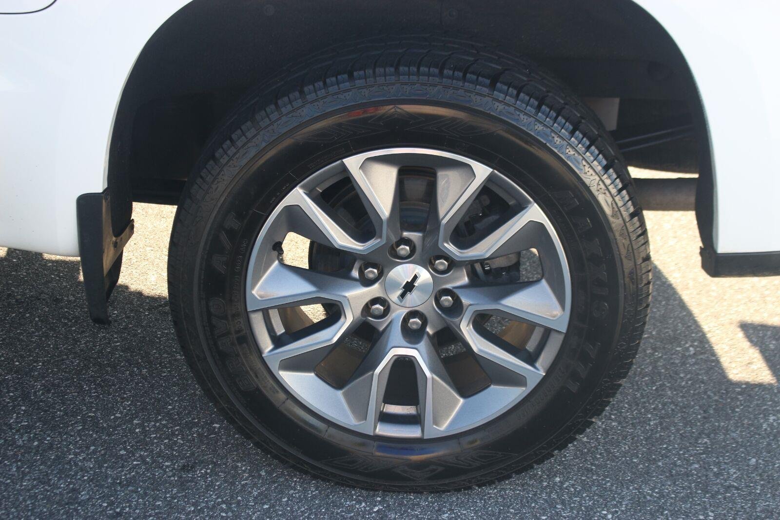 Used 2022 SUMMIT WHITE Chevrolet RST image 41
