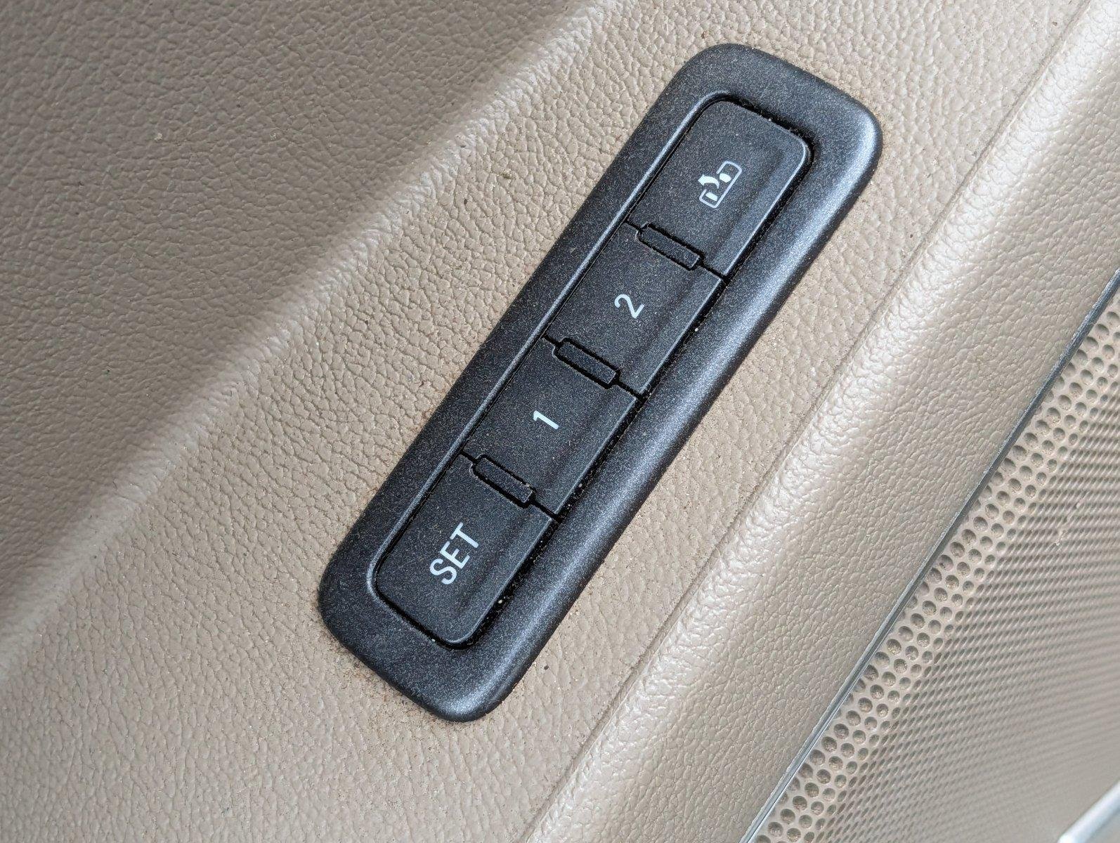 Used 2015 Champagne Silver Metallic Chevrolet LT image 16