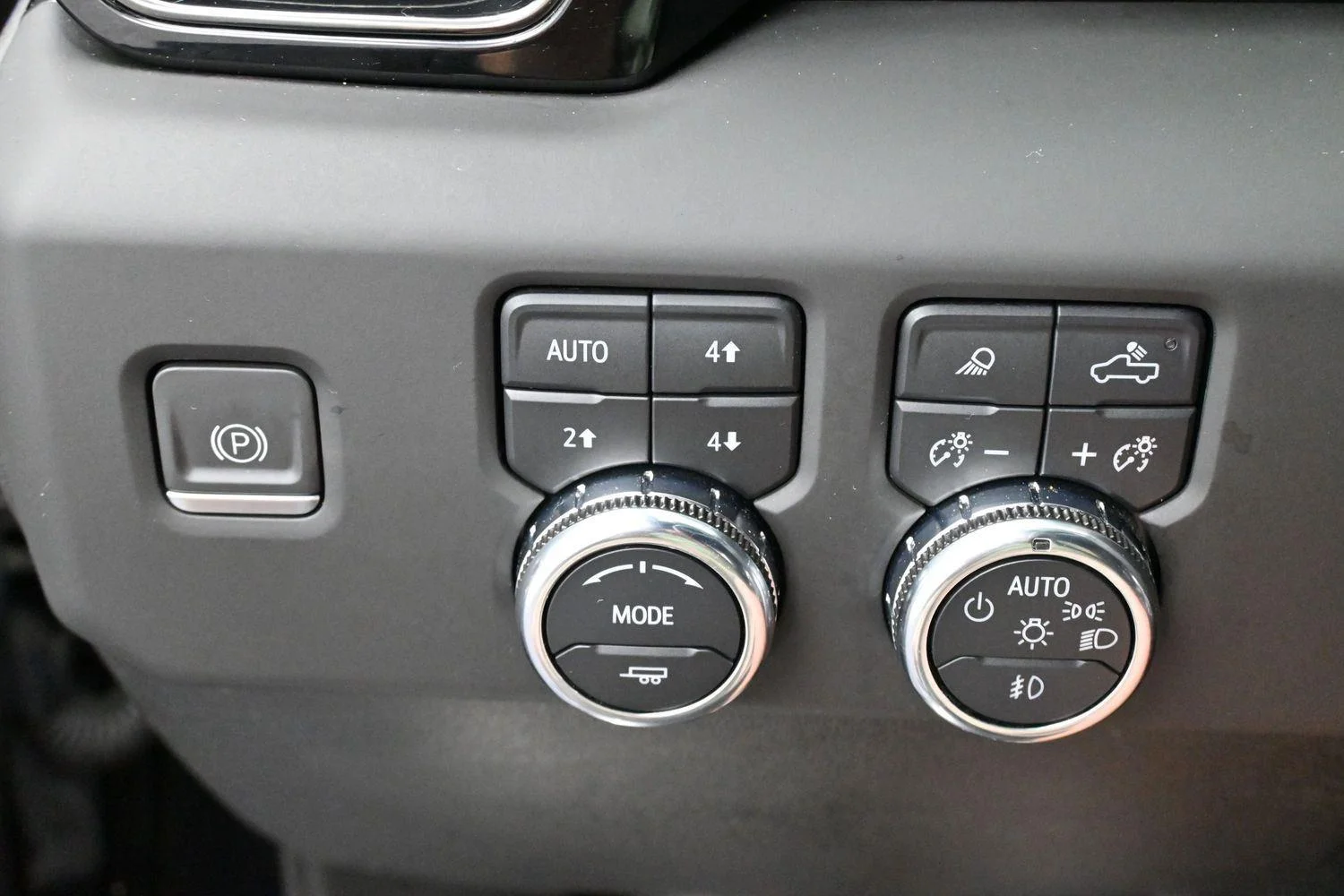 Used 2024 Onyx Black GMC AT4 image 20