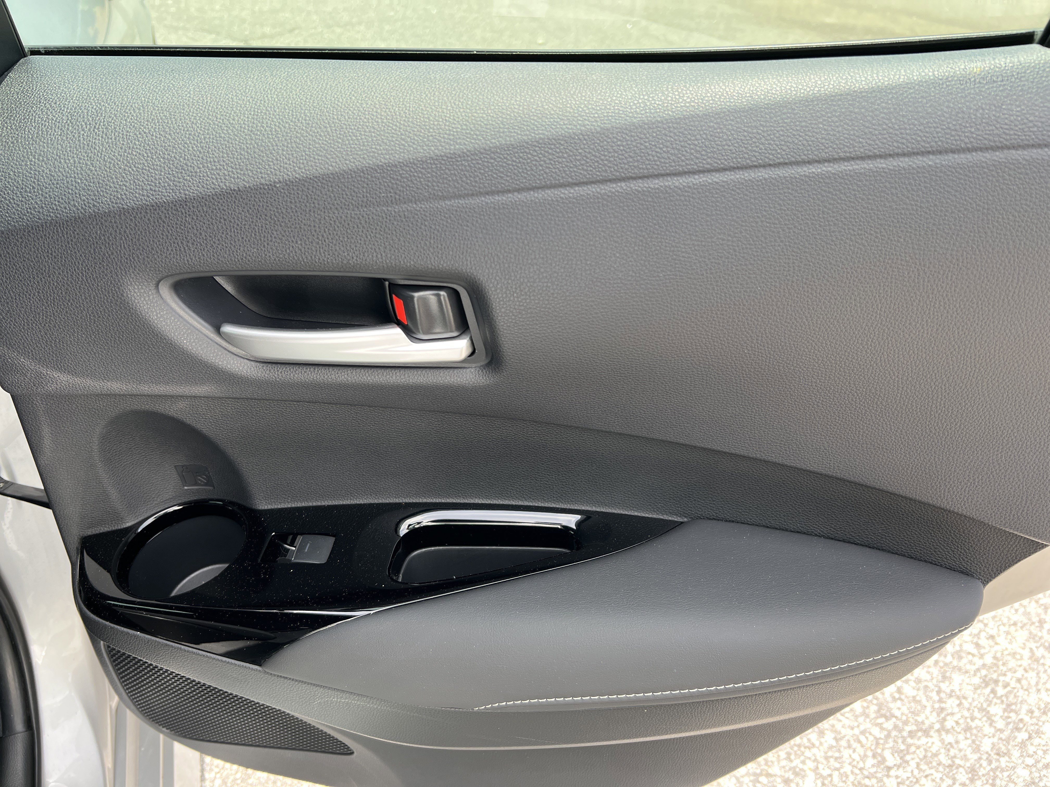 2022 Toyota Corolla Hatchback SE - Photo 27