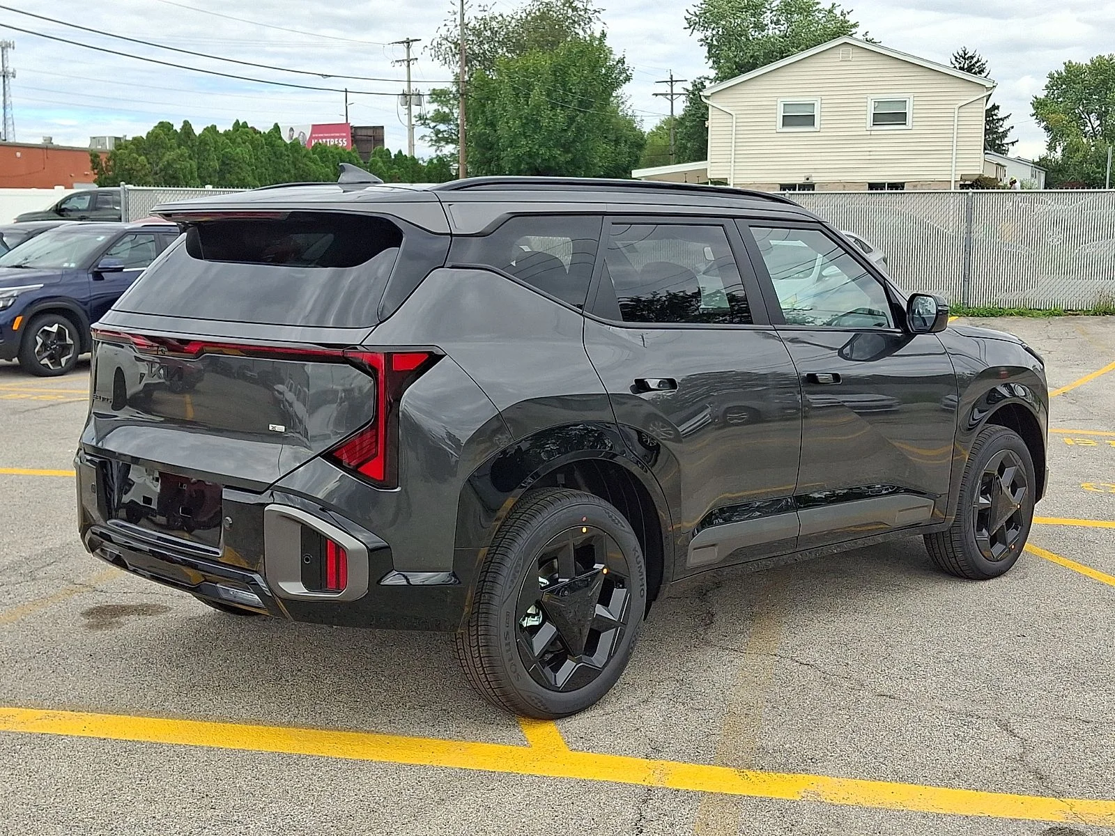 New 2027 Gray Kia X-Line S image 3