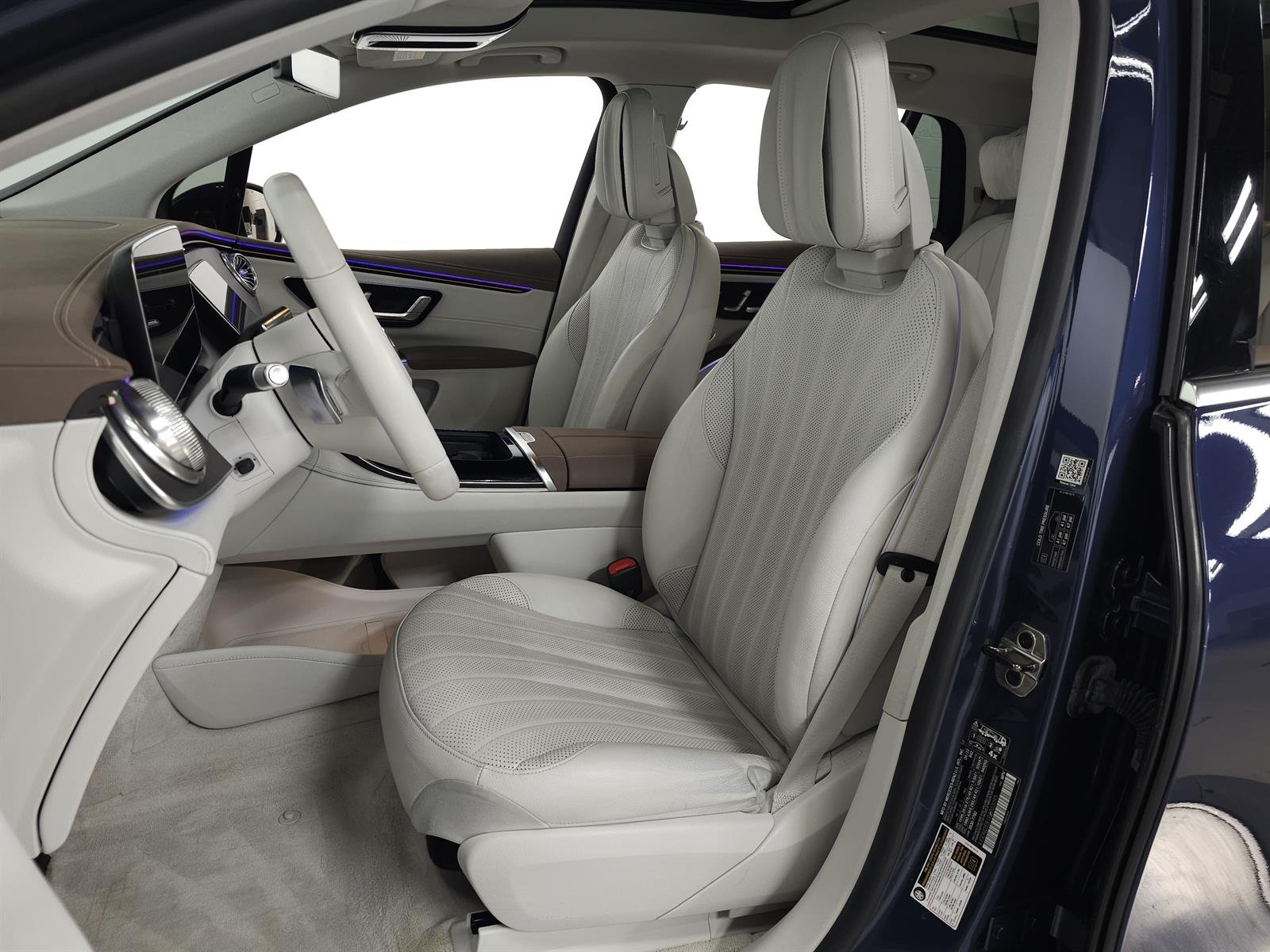Used 2023 Blue Mercedes-Benz EQS 450 4MATIC® image 18