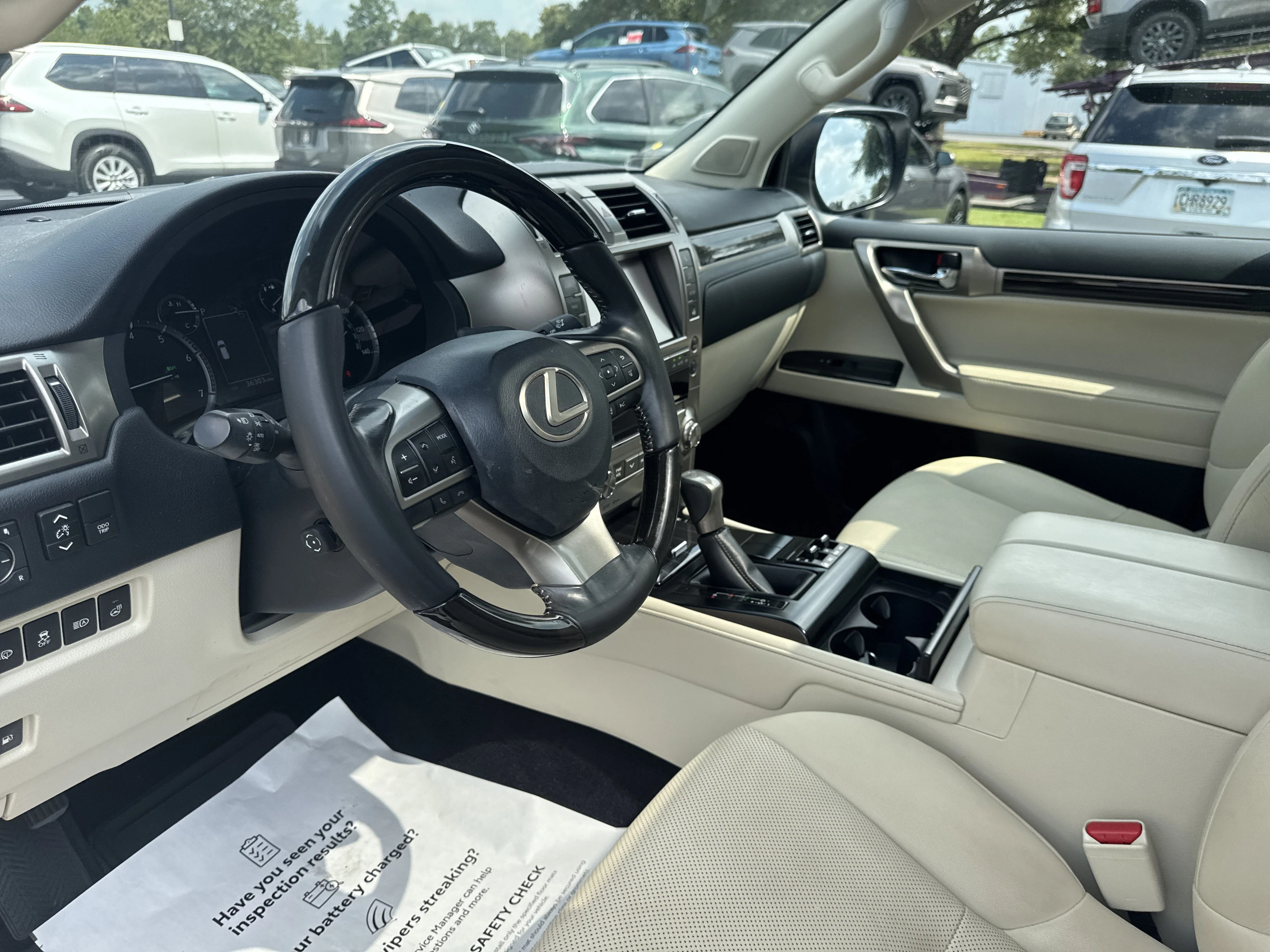 Used 2021 Starfire Pearl Lexus 460 image 15