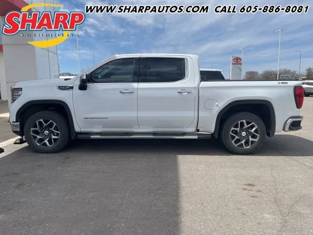 2023 GMC Sierra 4WD Crew Cab Short Box SLT's photo